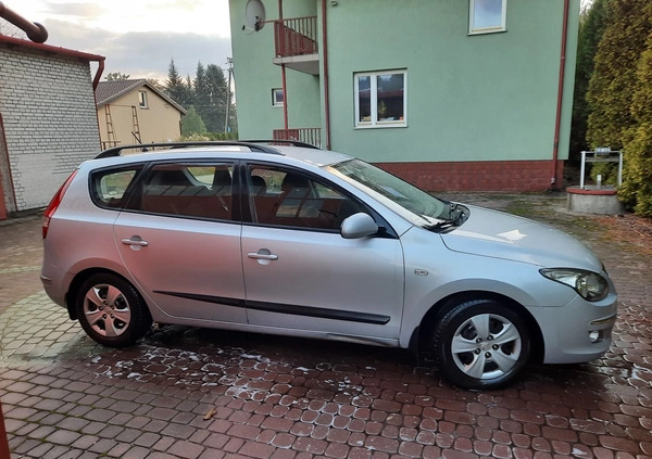 Hyundai I30 cena 16700 przebieg: 236541, rok produkcji 2010 z Szklarska Poręba małe 92